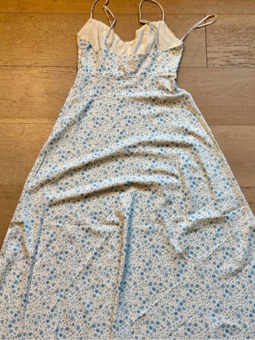 Princess Polly blue floral midi dress, size 4 - Picture 5 of 6